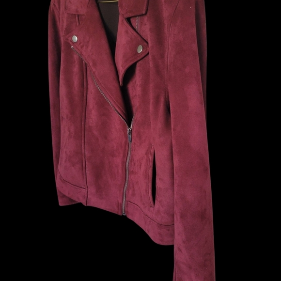 Womans  Stylish Old Navy Faux Suede Zippered Jacket Burgandy Large Petite - Picture 2 of 7